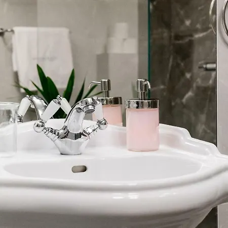 Queen アパート グディニャ